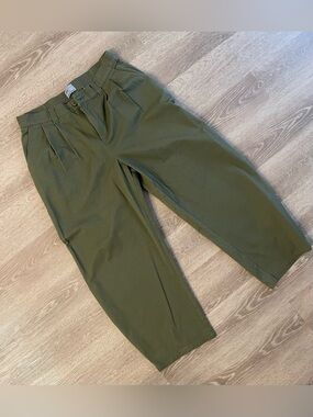 Simons Olive Green Pleated Relaxed Barrel Chinos